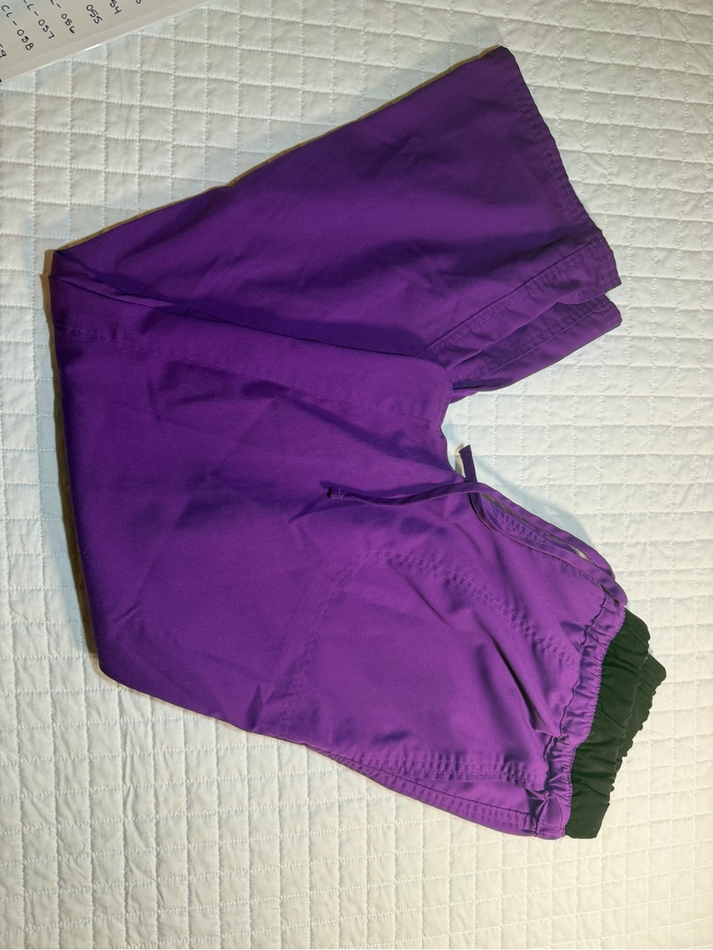 Cherokee Workwear Purple Scrub Set Women's Medium Top Medium Petite Pants Cargo - Picture 8 of 10